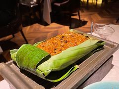 芭蕉叶包烧干巴菌炒饭-沿途四季·云南菜(建外大街店)