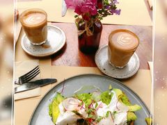 牛油果温泉蛋吐司-O'mills Sourdough Bakery&Bistro(永嘉路店)