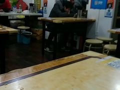 大堂-峰味香.酱香米线.黄焖鸡(定西路店)