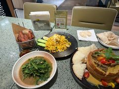 泰式菠萝炒饭-Home Thai·泰谣(王府井apm店)