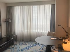 -上海漕河泾万丽酒店