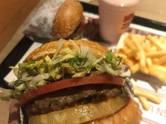-The Habit Burger Grill 哈比特汉堡(复兴soho店)