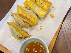 两头乌脆皮锅贴-春家·非遗手工小吃(三墩新天地店)