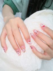 -七彩虹美甲美睫 半永久