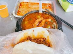 笼笼肉夹馍-巧酱府重庆砂锅大全