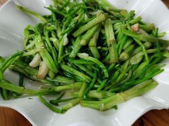-黄记四更烤乳猪店