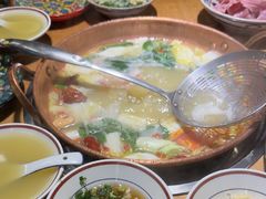 -洱火云南酸菜牛肉火锅(石景山当代商城店)