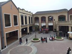 -王府井奥莱临潼小镇(临潼店)