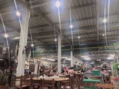 大堂-四川小胡子海鲜(丁村万人海鲜广场店)