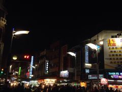 -六合夜市