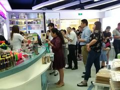 -新华书店(虹悦城店)