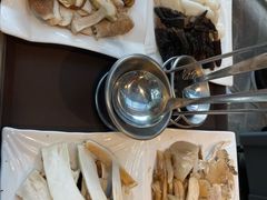 -蘑统田下·野生菌火锅