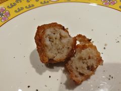 干炸满月丸子内馅-那家小馆•北京菜•烤鸭(香山店)