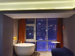 -Ting无边际江景酒店(重庆解放碑云端之眼店)