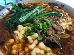 豌杂米粉-丁丁猫重庆小面(徐州路店)