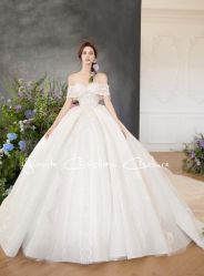 -Renee芮亦婚纱(原丽莎)