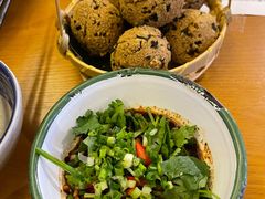 -包整·丝娃娃(一览甲秀楼风景店)