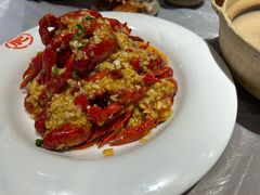 -肥肥虾庄·金牌油焖大虾(沙湖店)