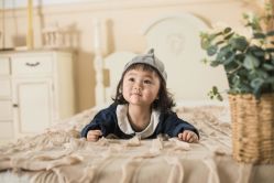 -亲吻宝贝儿童摄影