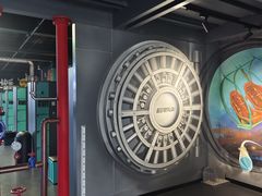 -极限PLAY运动娱乐新世界·团建派对潮玩休闲馆·室内蹦极高空游乐园