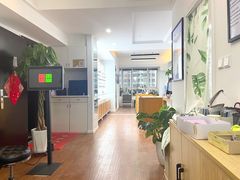 -视野联行眼镜•蔡司•依视路(温江店)