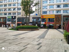 -杭州滨江宝龙城