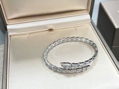-聚云奢二手奢侈品黄金手表包包回收·中古店(三里屯总店)