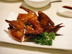 脆皮烧乳鸽-御宝轩(益丰·外滩源店)