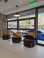 -PE SALON
