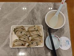 -小姜锅贴(凤凰街店)