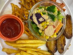 -丽莎沙拉轻食餐厅(国贸店)