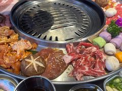 -哈哈碳都·牛肋条无限自助烤肉(台江万达店)