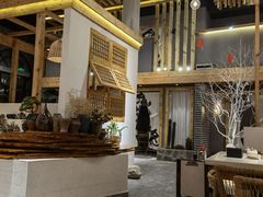 -墨居上隐·院子里火锅(峨眉店)