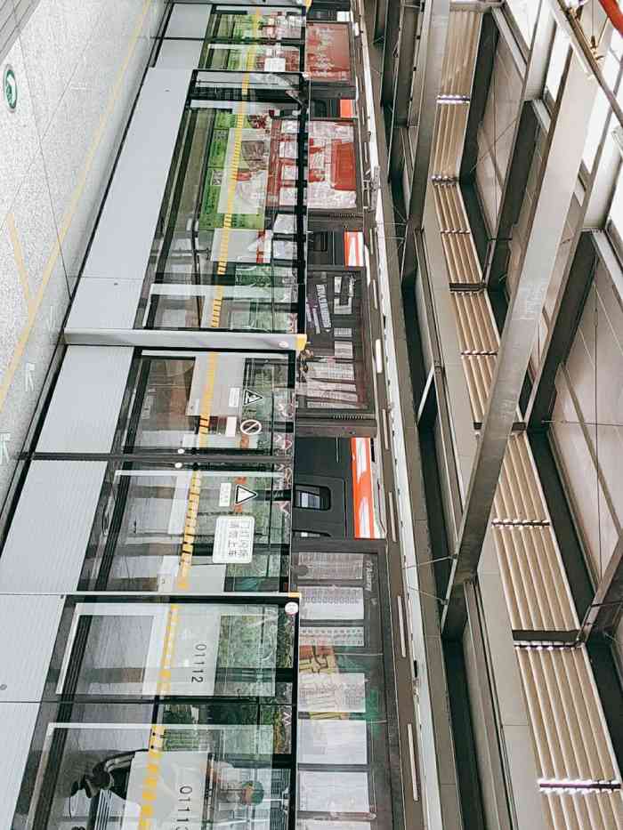 堰桥地铁站图片