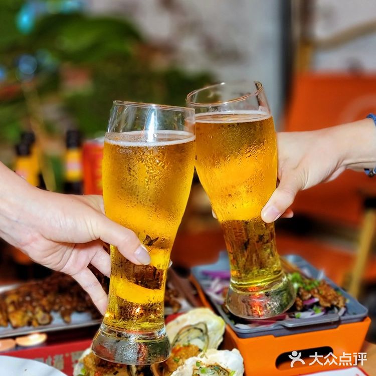 夏日宵夜三件套，小龙虾烧烤配啤酒‼️