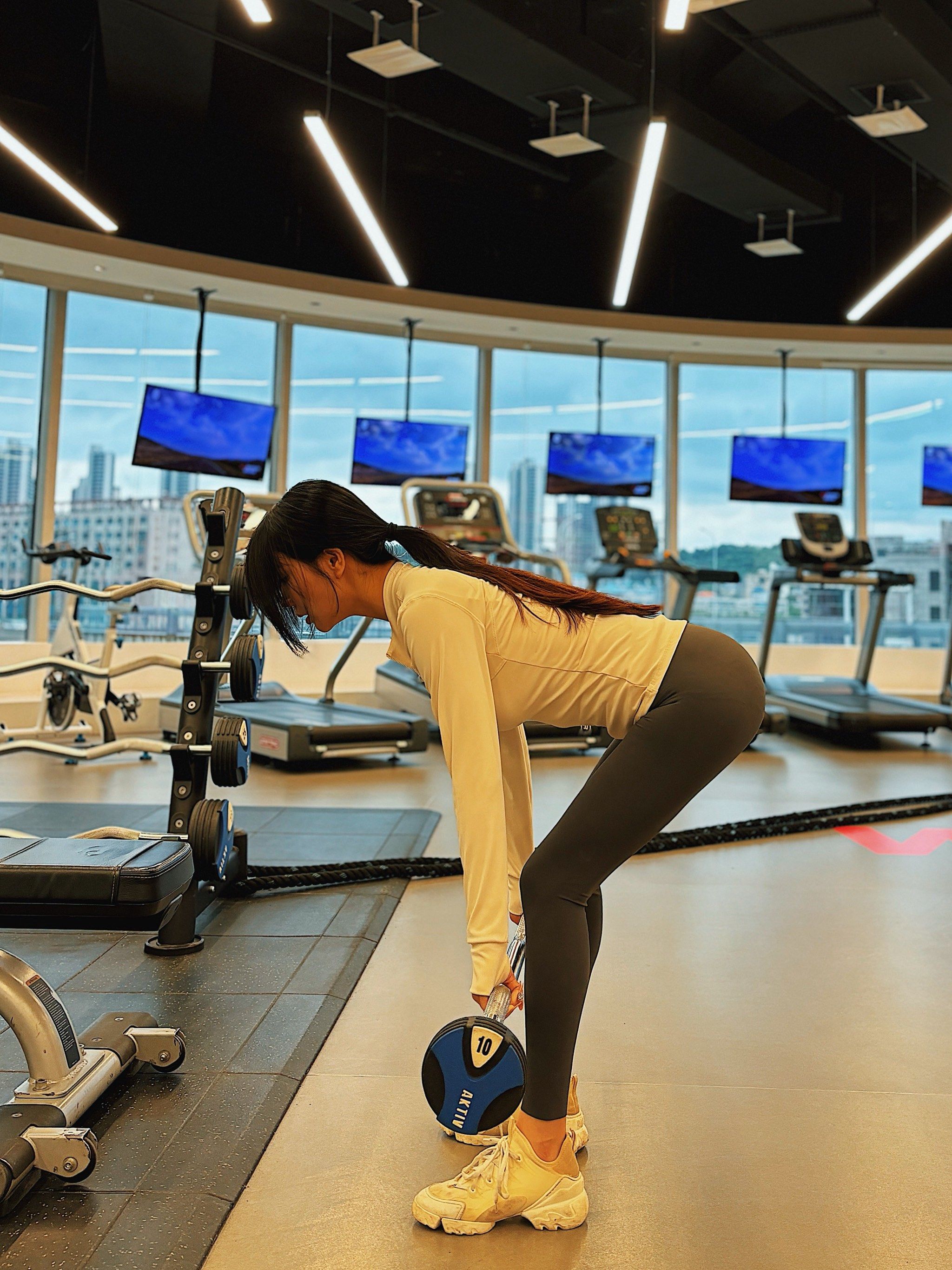 力量训练真女神