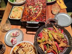 -六福烧烤酒馆(秦隆步行街店)