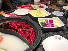 -井格重庆火锅(临平银泰城店)