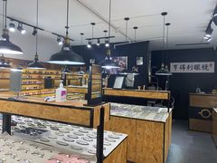 -罗伯特眼镜·蔡司官方授权(罗湖国贸店)