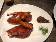 脆皮乳鸽-新荣记(BFC外滩金融中心店)