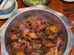 -休记光头香辣蟹干锅(绵竹店)