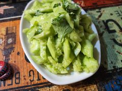 拍黄瓜-勃利地摊·勃立小串烧烤