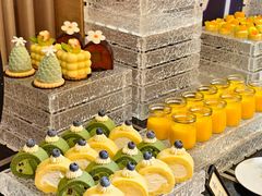 -元一希尔顿酒店·鲜切牛肉火锅禅自助餐厅