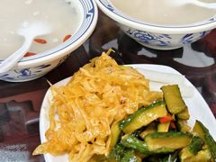 -牛一嘴·兰州牛肉面·大盘鸡(财富中心店)