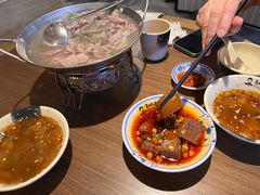 -肖四女乐山跷脚牛肉(南汇大学城生活广场店)