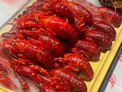 -肥肥虾庄·金牌油焖大虾(汉街SKP店)