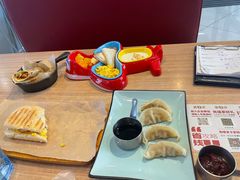-必胜客(金凤店)