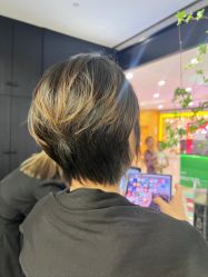 -侨治发型
