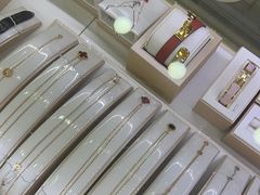 -海星奢选二手奢侈品手表包包鉴定回收寄卖(墨玉南路店)