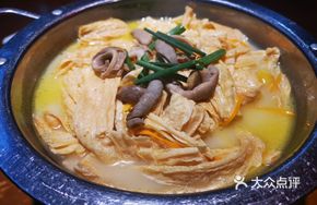 Ginkgo Nut, Tofu Skin and Pig Stomach Stew